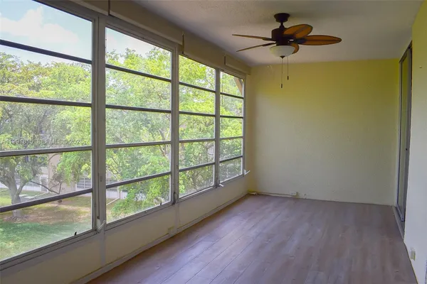 $1,900 | 260 Northwest 76th Avenue, Unit 406, Margate, FL 33063
