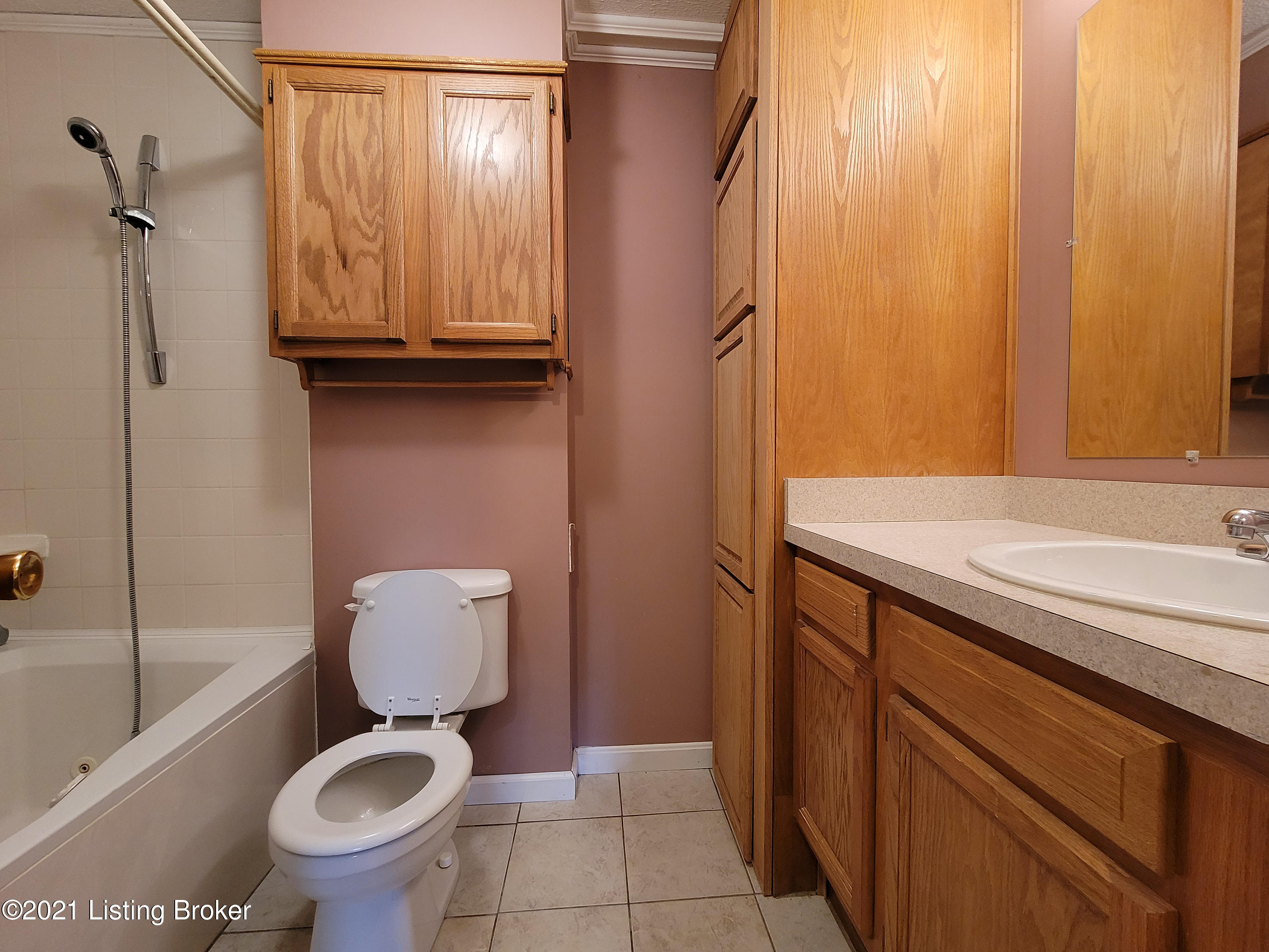 4407 Century Road Louisville, KY 40299 - Photo 18 of 28 20210511_110354