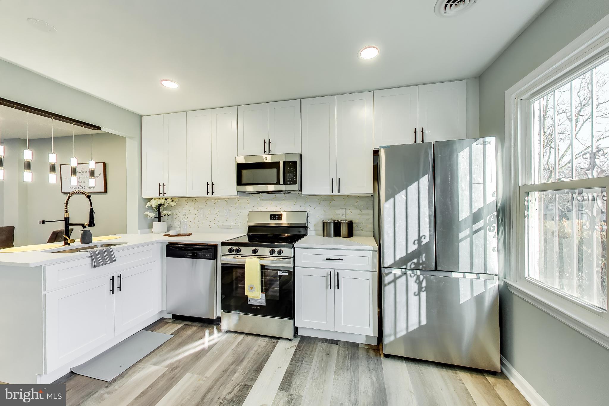 2267 Anvil Lane Temple Hills, MD 20748 - Photo 10 of 32 Kitchen