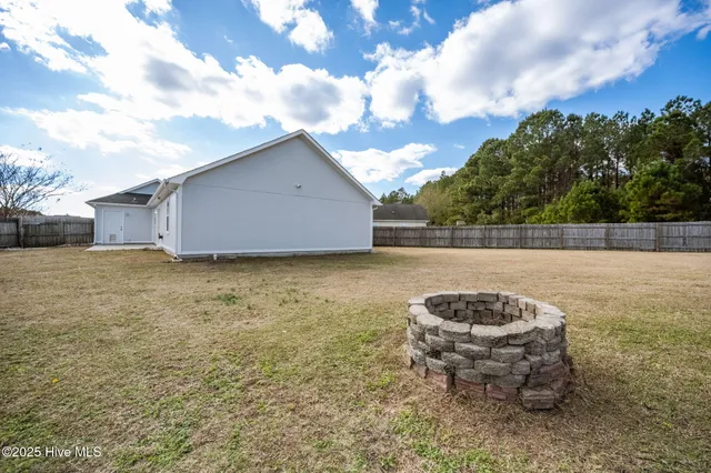 $252,000 | 506 Sumrell Way, Hubert, NC 28539