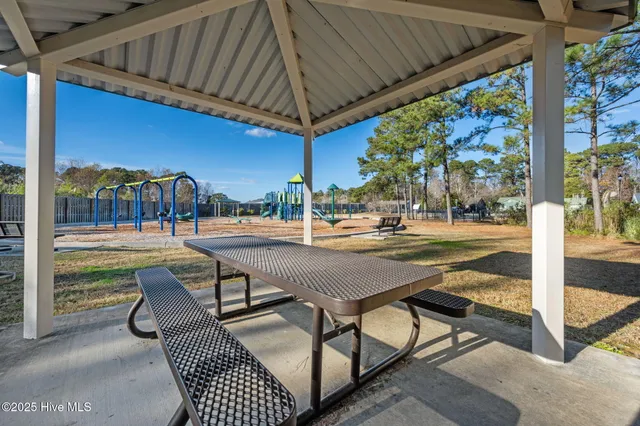 $252,000 | 506 Sumrell Way, Hubert, NC 28539