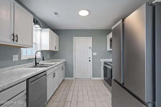 $252,000 | 506 Sumrell Way, Hubert, NC 28539