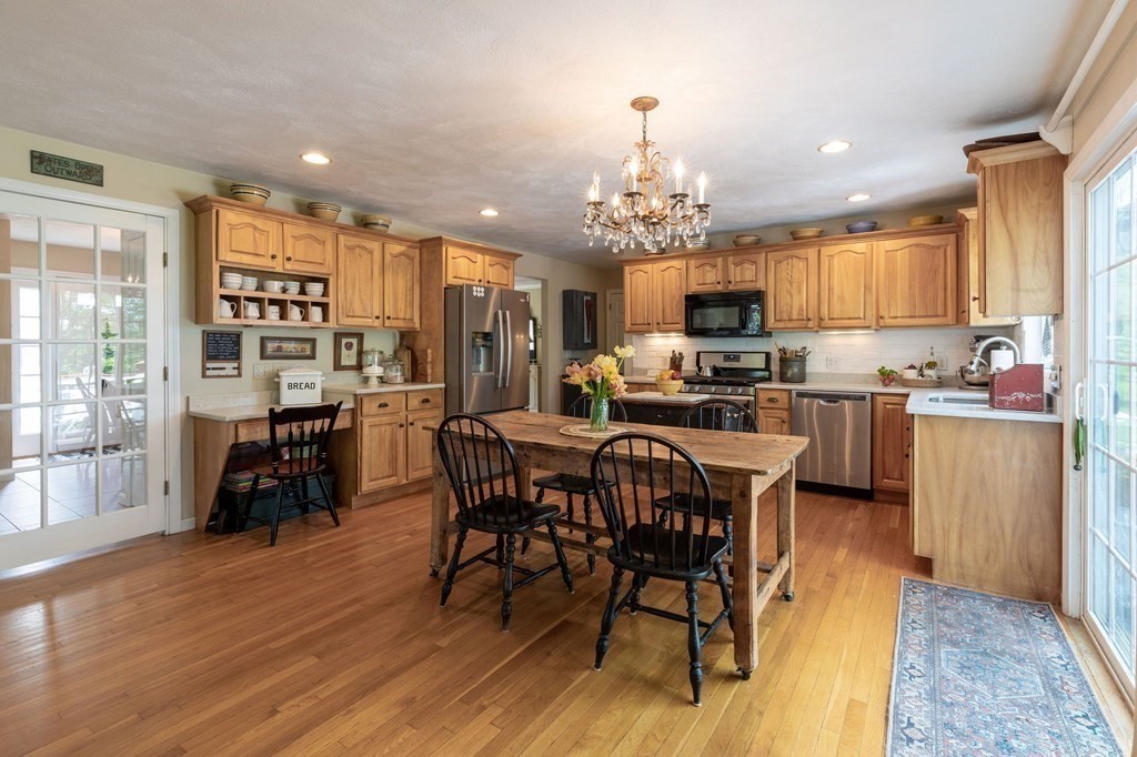 16 Atherton Road Hudson, MA 01749 - Photo 11 of 42 Gallery Image 11