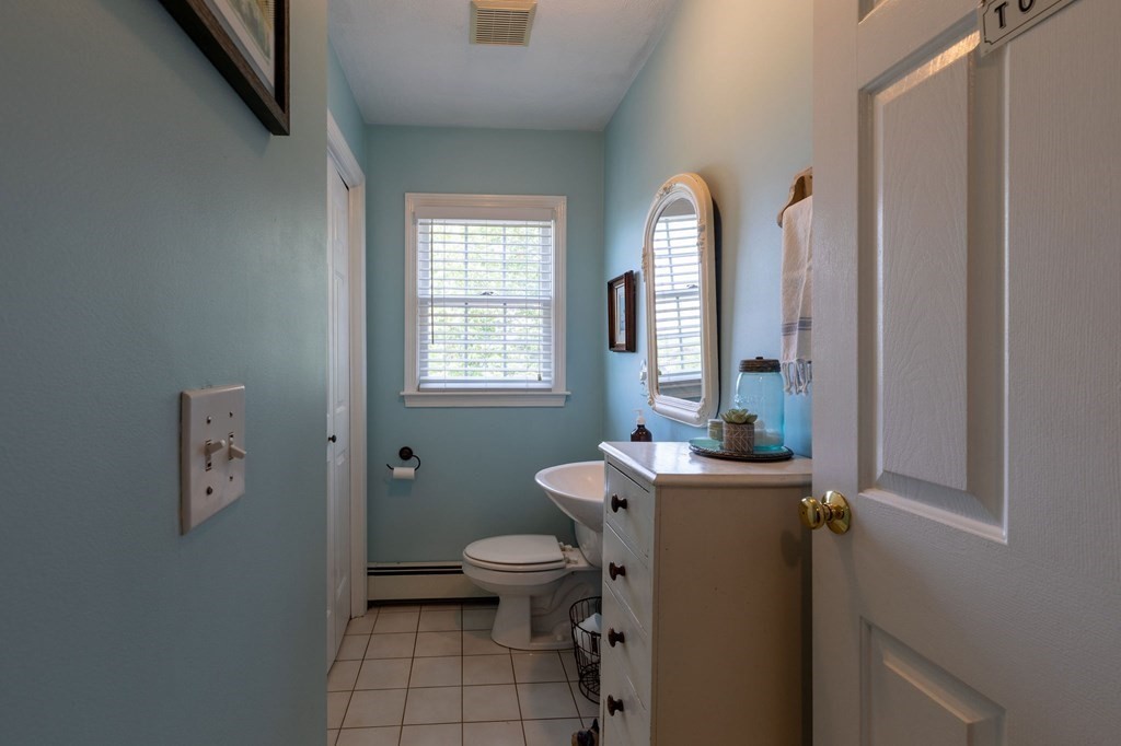 16 Atherton Road Hudson, MA 01749 - Photo 19 of 42 Gallery Image 19