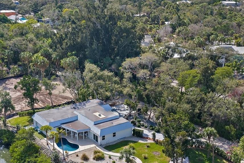 5155 Hidden Harbor Road Sarasota, FL 34242 - Photo 6 of 56