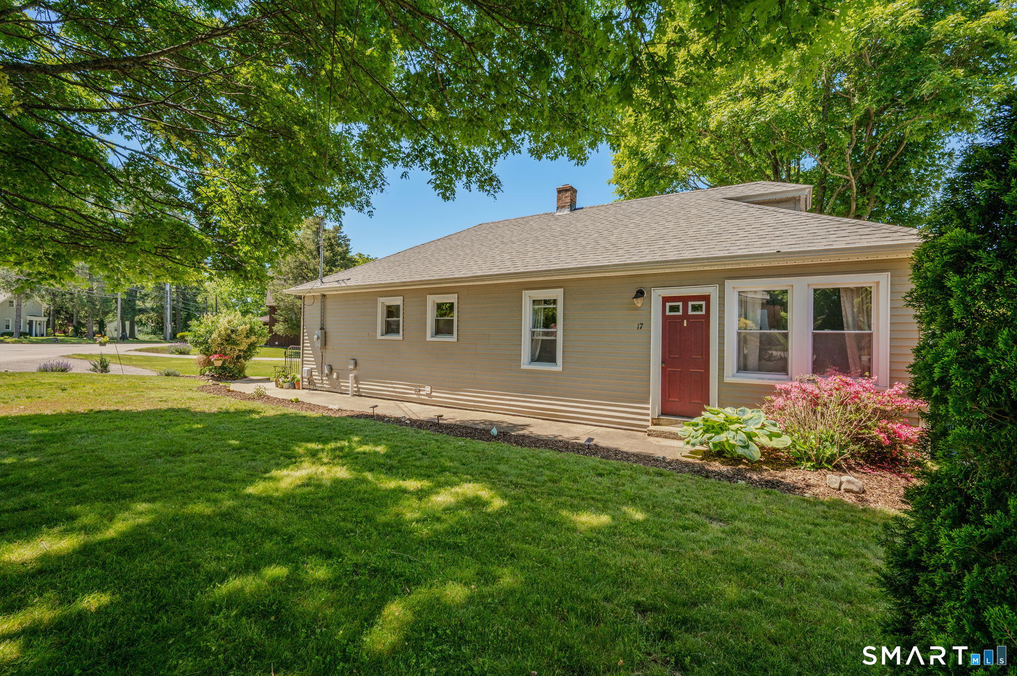 17 Lathrop Road Montville, CT 06382 - Photo 1 of 39