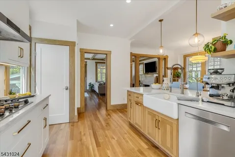 $1,150,000 | 36 Salter Place, Maplewood, NJ 07040
