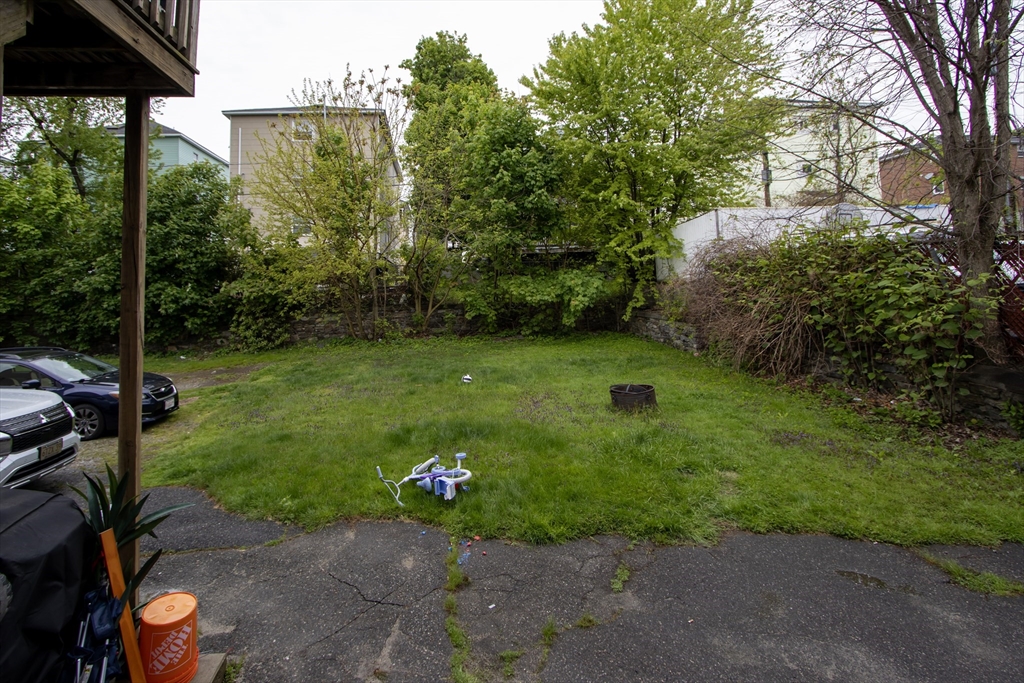 86 Pilgrim Avenue Worcester, MA 01604 - Photo 5 of 30