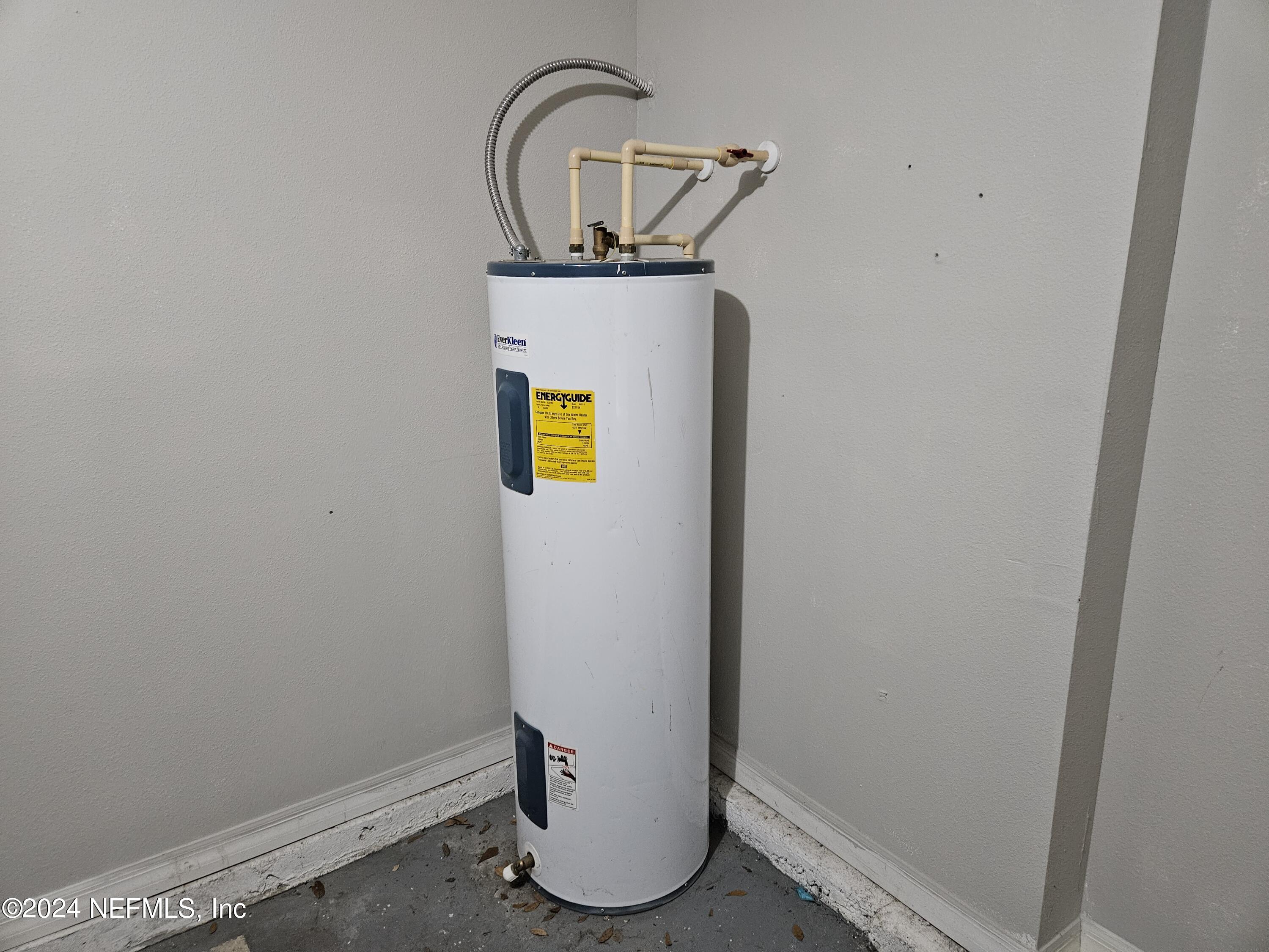 711 Talking Tree Drive Jacksonville, FL 32205 - Photo 11 of 61 a close view of door lock