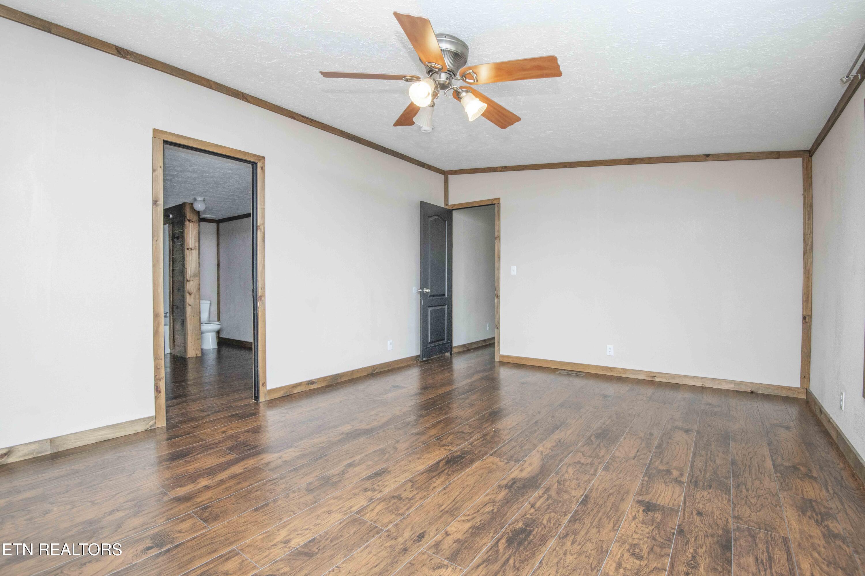 629 Yarnell Road Clinton, TN 37716 - Photo 16 of 37 Primary Bedroom