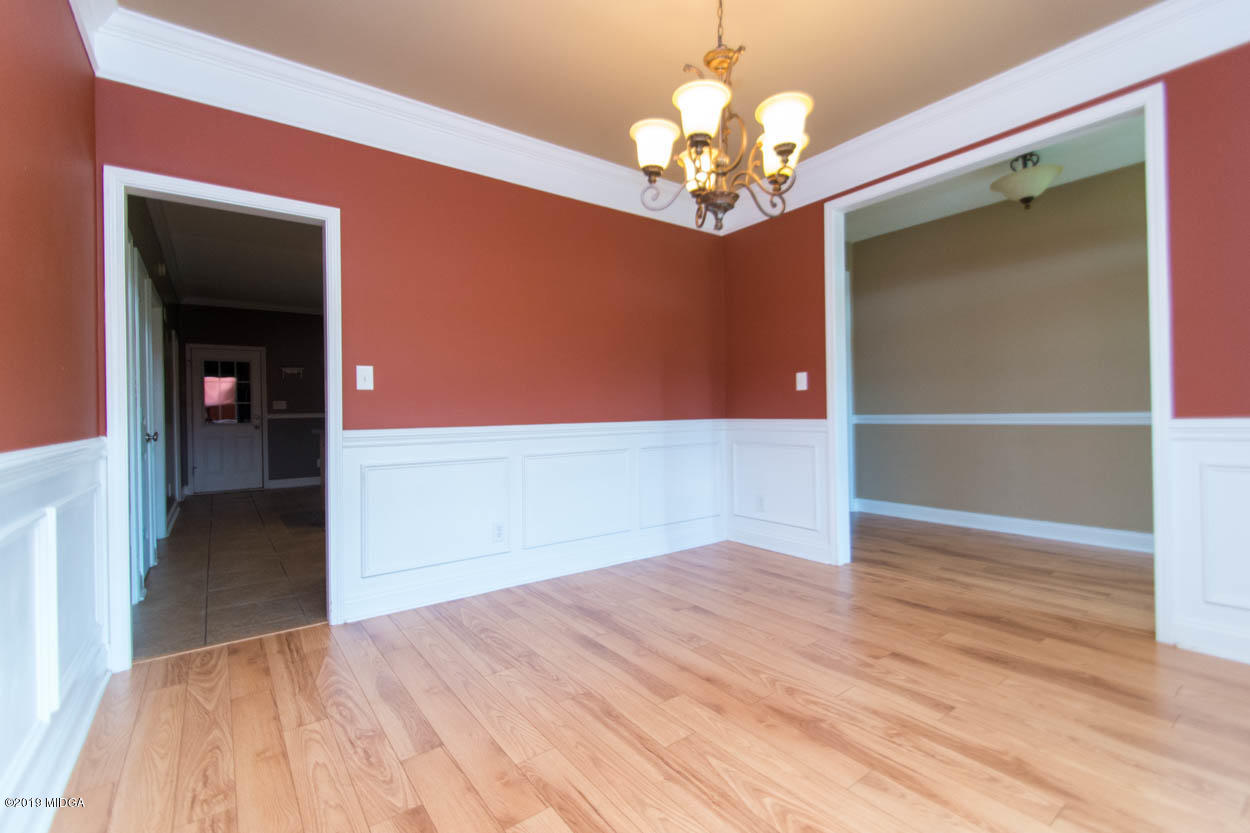 2725 Moseley Road Byron, GA 31008 - Photo 5 of 34 a view of livingroom with hallway