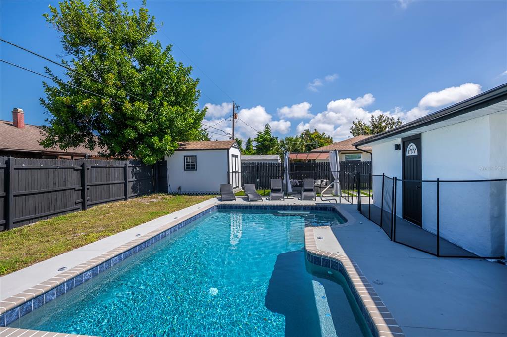 1050 Olympia Road Venice, FL 34293 - Photo 5 of 68 Gallery Image 5