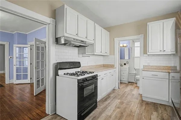 $290,000 | 920 West 42nd Street, Kansas City, MO 64111