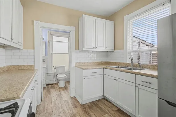 $290,000 | 920 West 42nd Street, Kansas City, MO 64111
