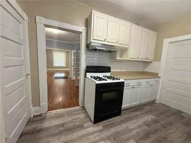 $360,000 | 920 West 42nd Street, Kansas City, MO 64111