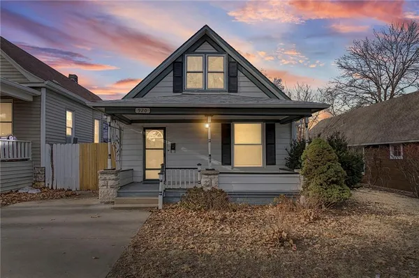 $290,000 | 920 West 42nd Street, Kansas City, MO 64111