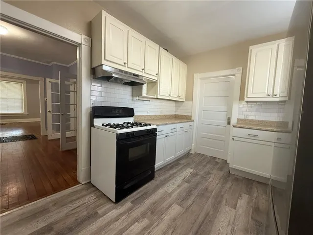 $360,000 | 920 West 42nd Street, Kansas City, MO 64111