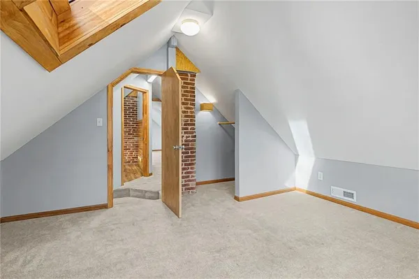 $290,000 | 920 West 42nd Street, Kansas City, MO 64111