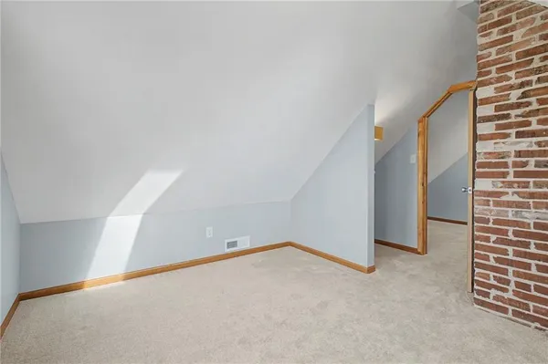 $290,000 | 920 West 42nd Street, Kansas City, MO 64111