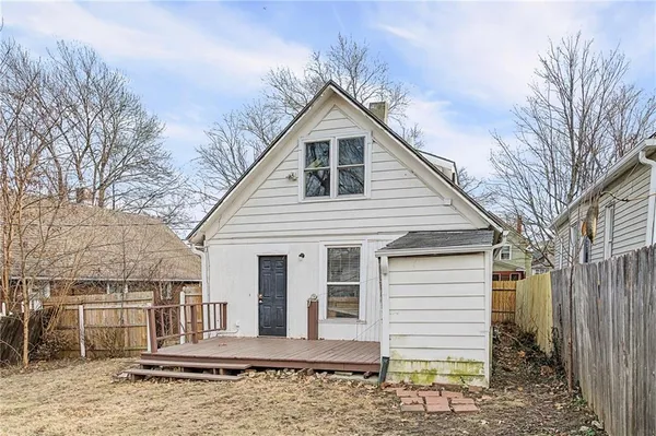 $290,000 | 920 West 42nd Street, Kansas City, MO 64111