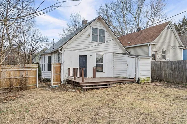 $290,000 | 920 West 42nd Street, Kansas City, MO 64111