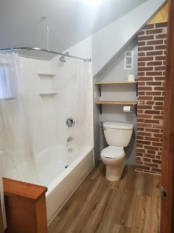 $360,000 | 920 West 42nd Street, Kansas City, MO 64111