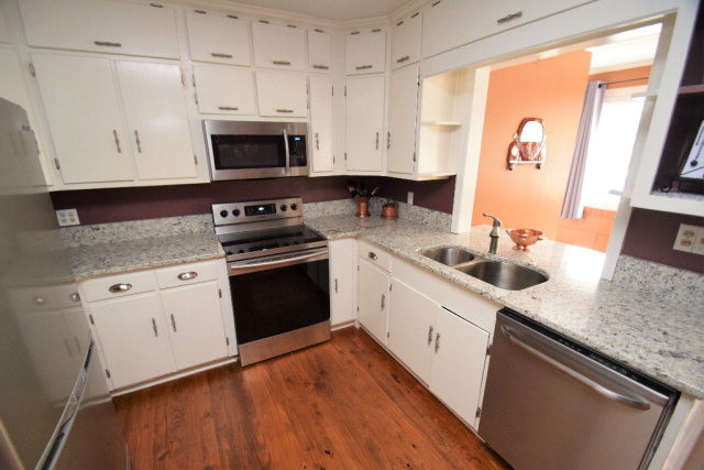 809 Boardman Road Aiken, SC 29803 - Photo 8 of 28 Kitchen view 2