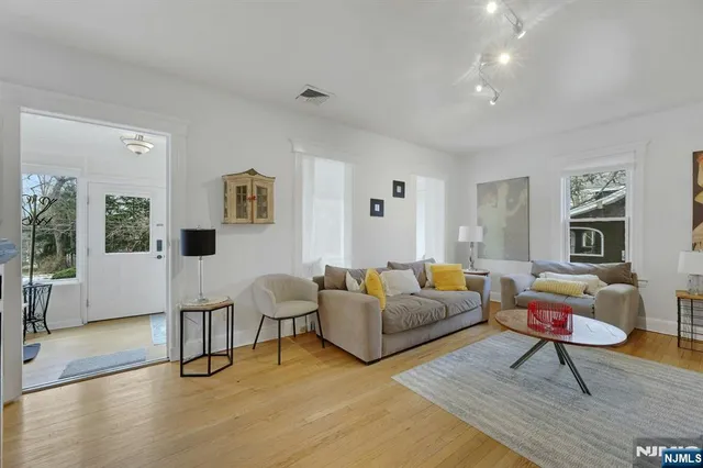 $4,900 | 61 Hillside Avenue, Cresskill, NJ 07626