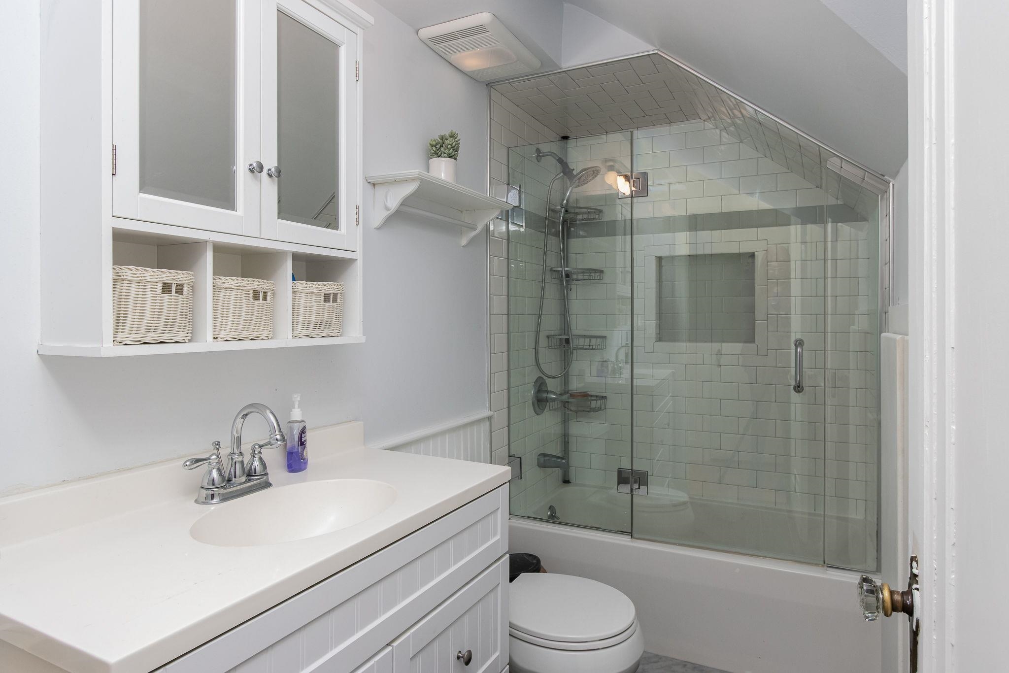 509 Kelley Street Manchester, NH 03102 - Photo 37 of 46