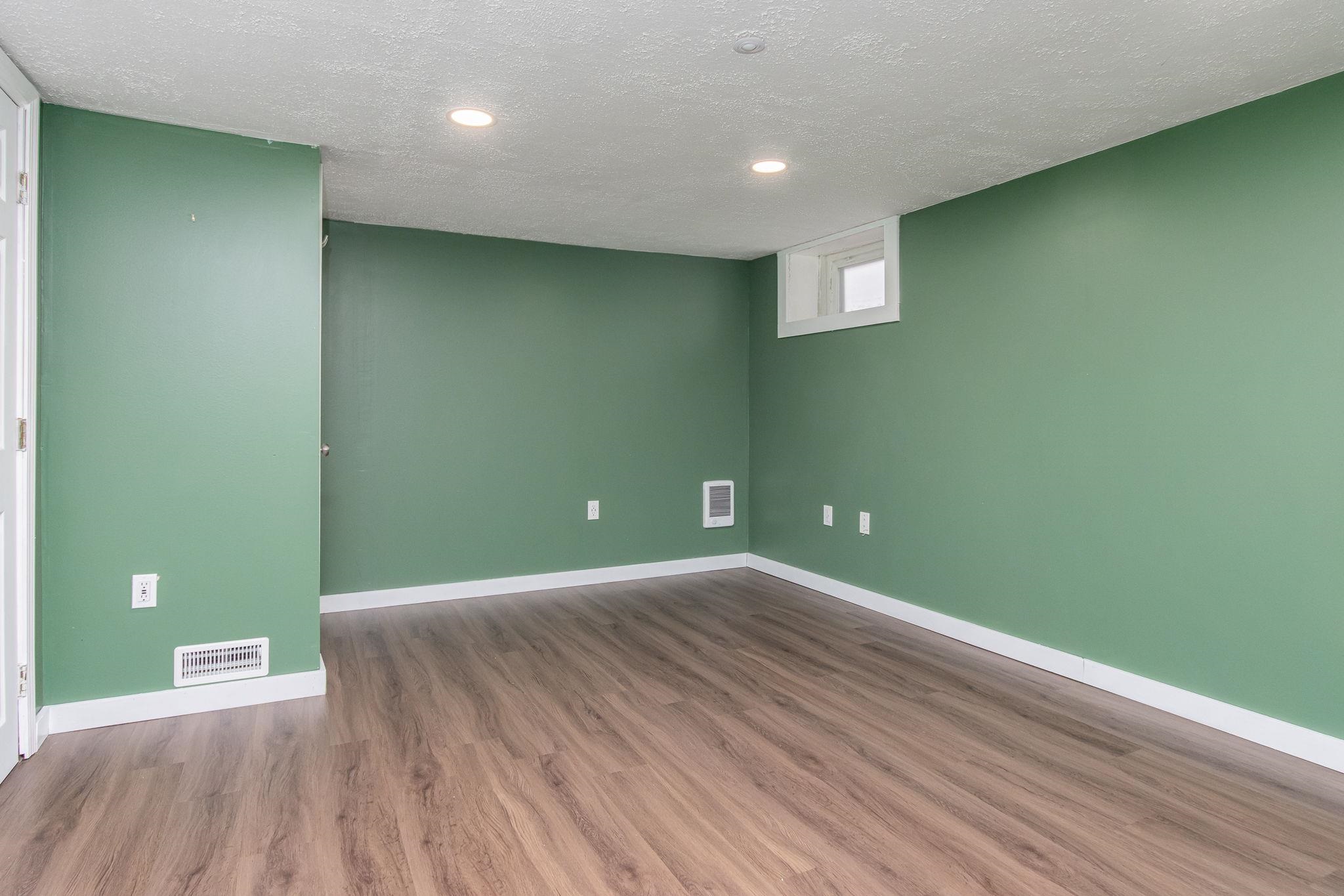 509 Kelley Street Manchester, NH 03102 - Photo 41 of 46