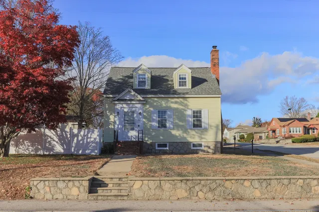 $450,000 | 509 Kelley Street, Manchester, NH 03102