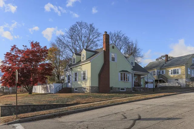 $450,000 | 509 Kelley Street, Manchester, NH 03102