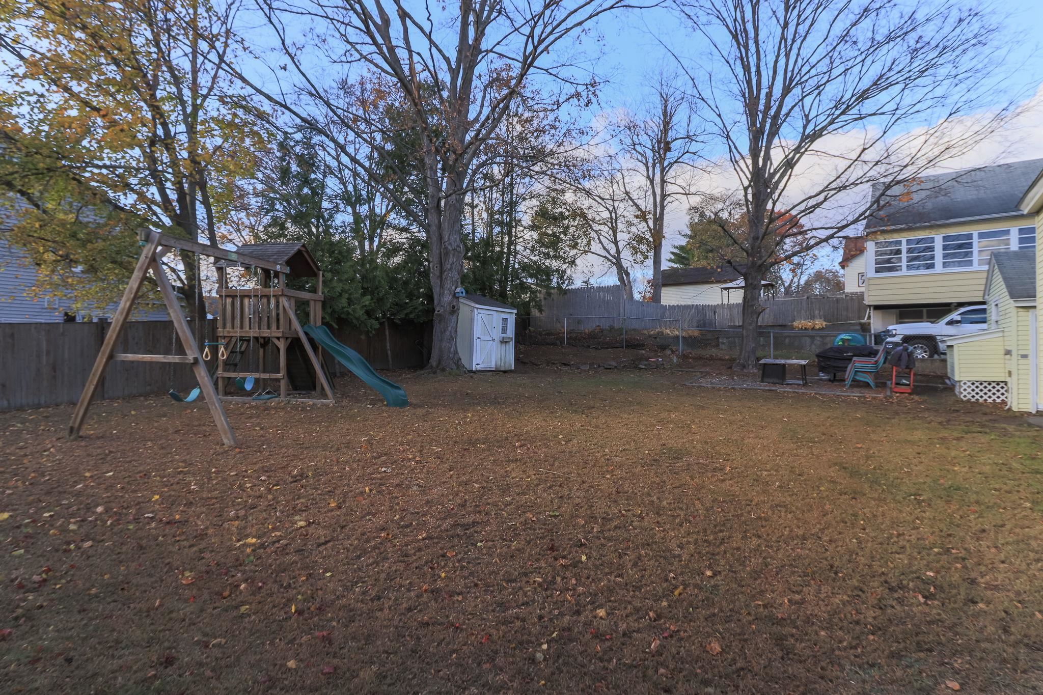 509 Kelley Street Manchester, NH 03102 - Photo 9 of 46