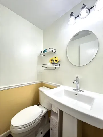 $2,700 | 3 Treetop Drive, Perinton, NY 14450