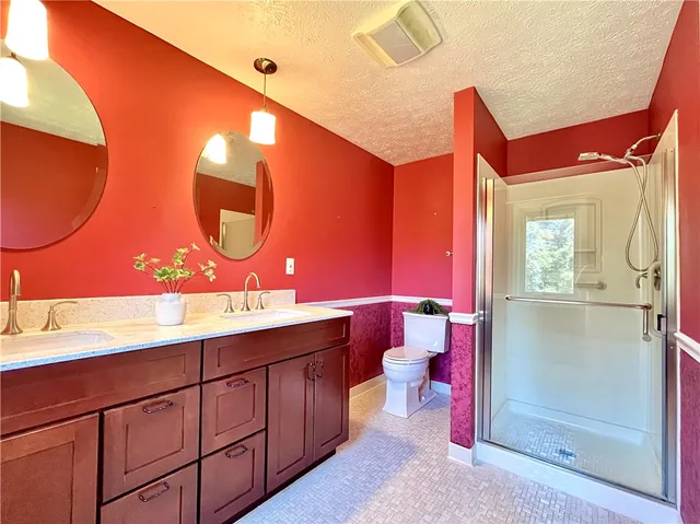 $2,700 | 3 Treetop Drive, Perinton, NY 14450