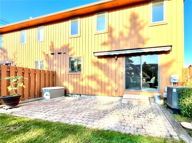 $2,700 | 3 Treetop Drive, Perinton, NY 14450