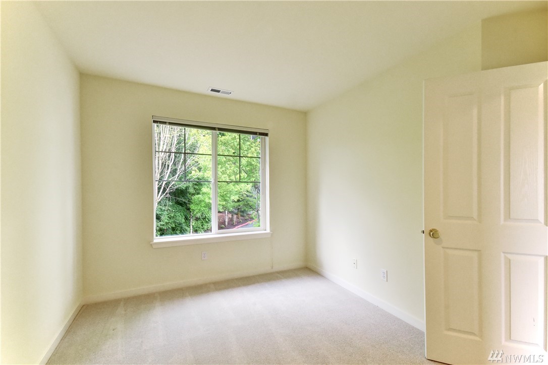 13003 Northeast 182nd Street, Unit B Bothell, WA 98011 - Photo 13 of 18 Gallery Image 13