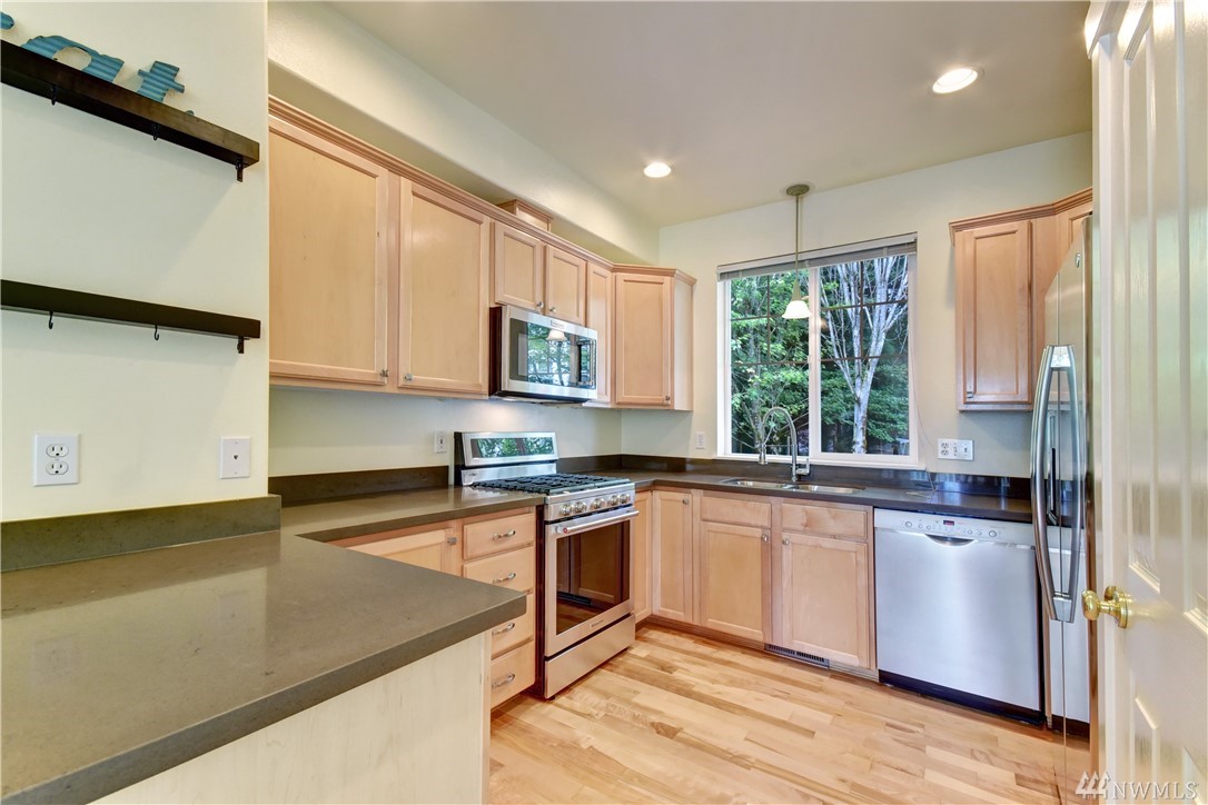 13003 Northeast 182nd Street, Unit B Bothell, WA 98011 - Photo 4 of 18 Gallery Image 4