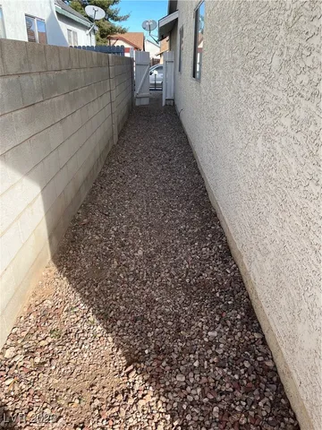 $2,099 | 6301 Copperfield Avenue, Las Vegas, NV 89108