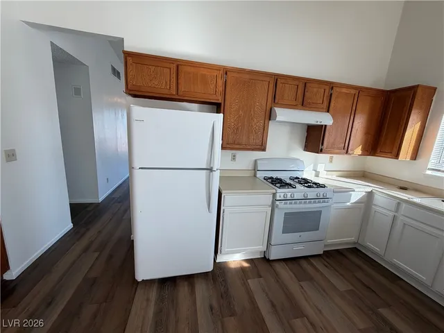 $2,099 | 6301 Copperfield Avenue, Las Vegas, NV 89108