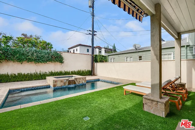 $10,000 | 4419 Clybourn Avenue, Toluca Lake, CA 91602