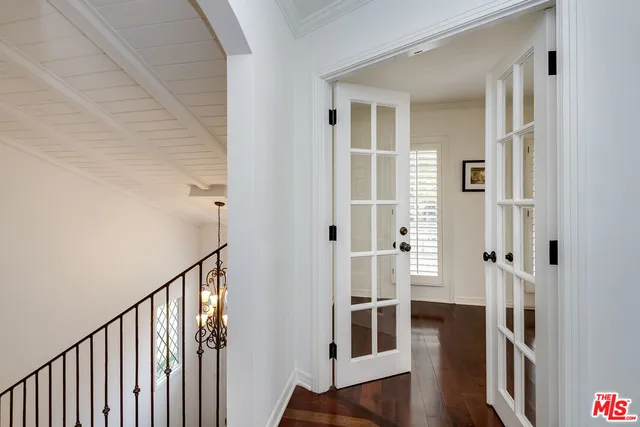 $10,000 | 4419 Clybourn Avenue, Toluca Lake, CA 91602