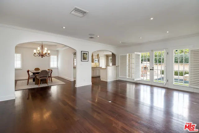 $10,000 | 4419 Clybourn Avenue, Toluca Lake, CA 91602