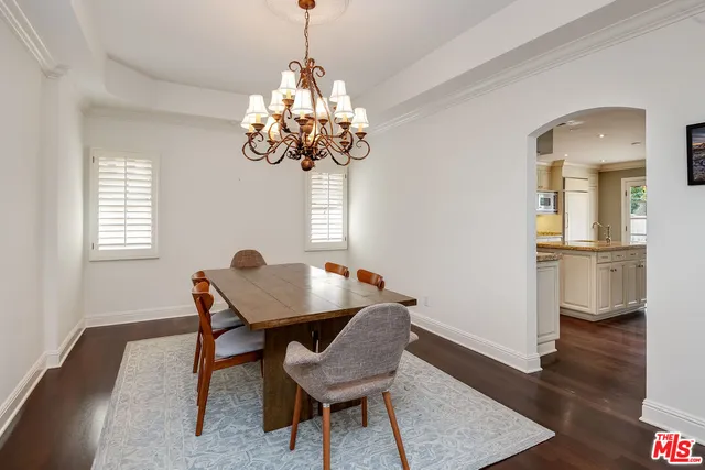 $10,000 | 4419 Clybourn Avenue, Toluca Lake, CA 91602