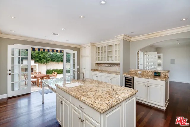 $10,000 | 4419 Clybourn Avenue, Toluca Lake, CA 91602