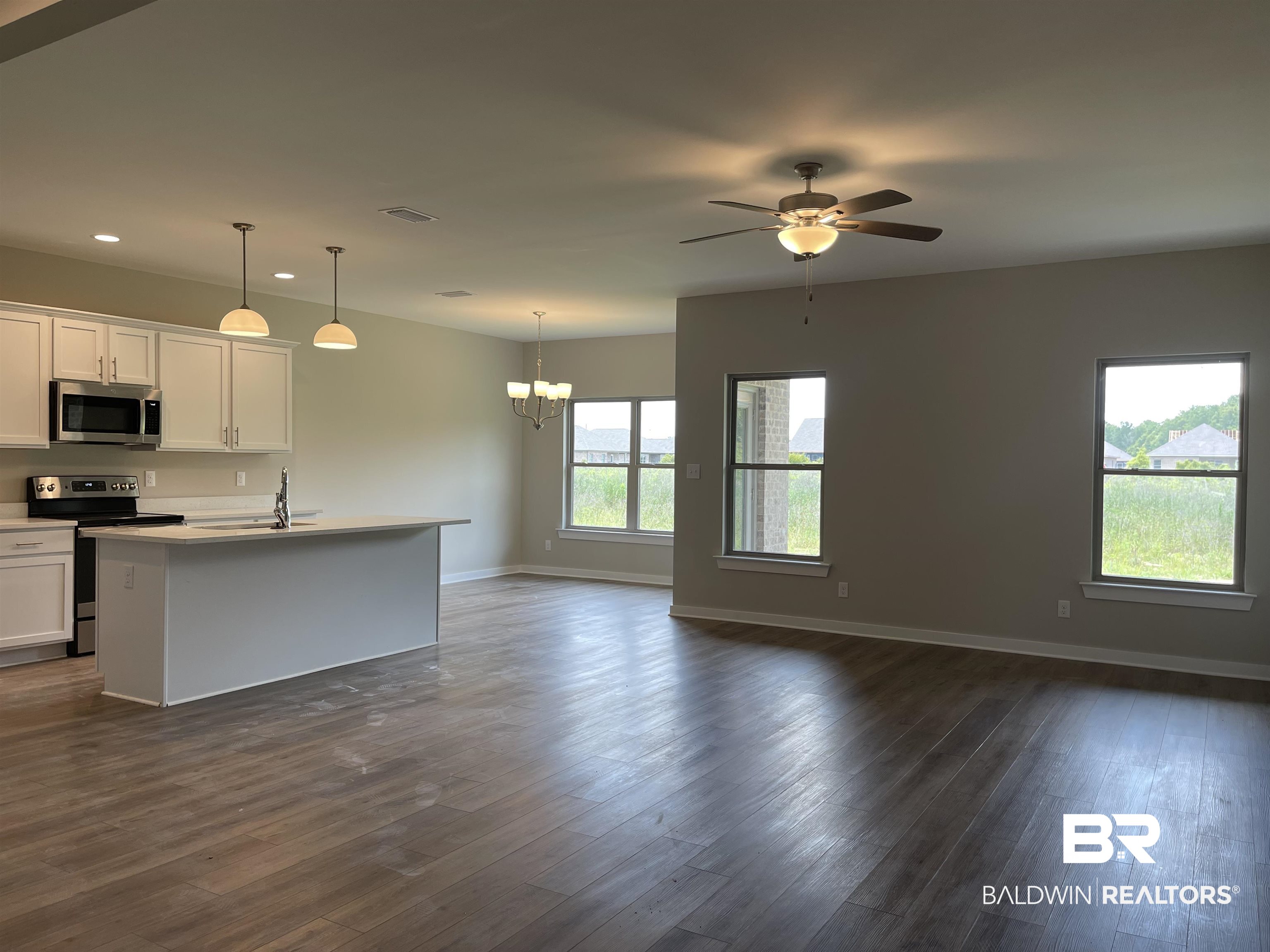817 Ginger Lee Street Foley, AL 36535 - Photo 5 of 7 Living Room