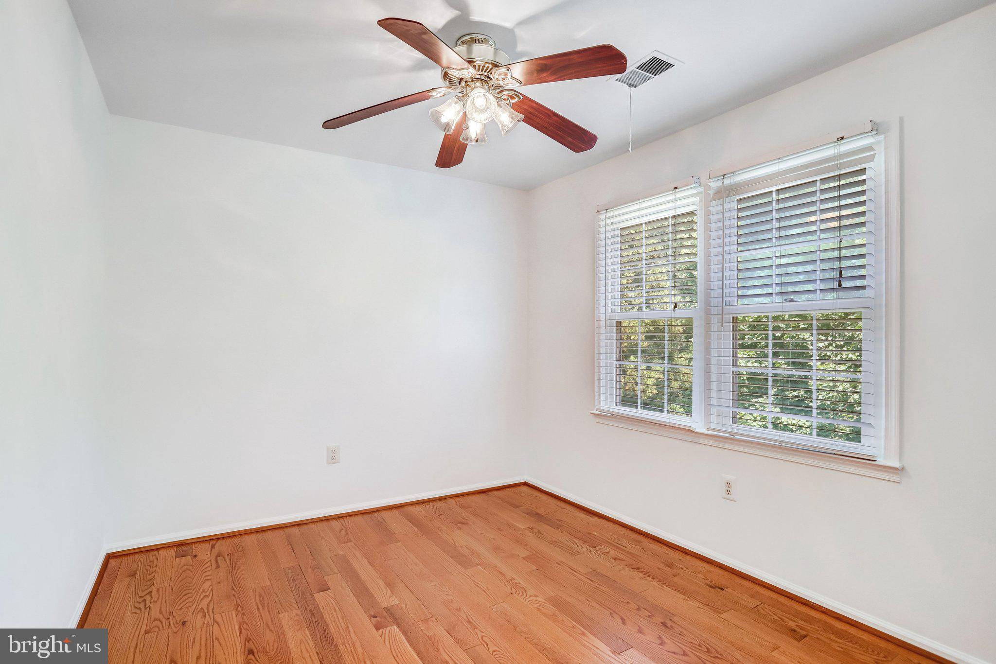 124 Environs Road Sterling, VA 20165 - Photo 31 of 62