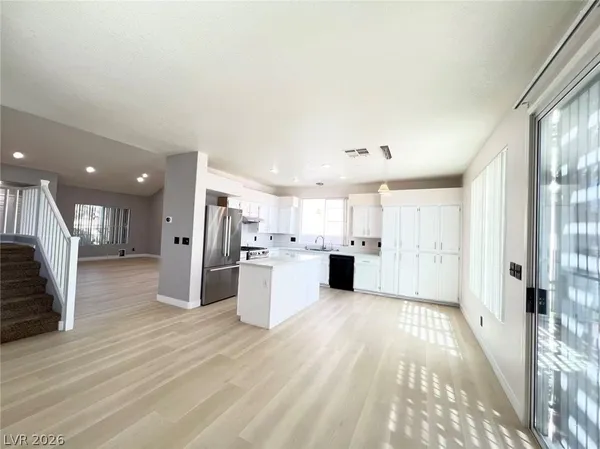 $2,850 | 8061 Petunia Flower Way, Las Vegas, NV 89147