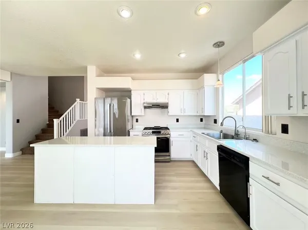 $2,850 | 8061 Petunia Flower Way, Las Vegas, NV 89147