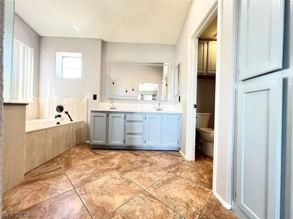 $2,850 | 8061 Petunia Flower Way, Las Vegas, NV 89147